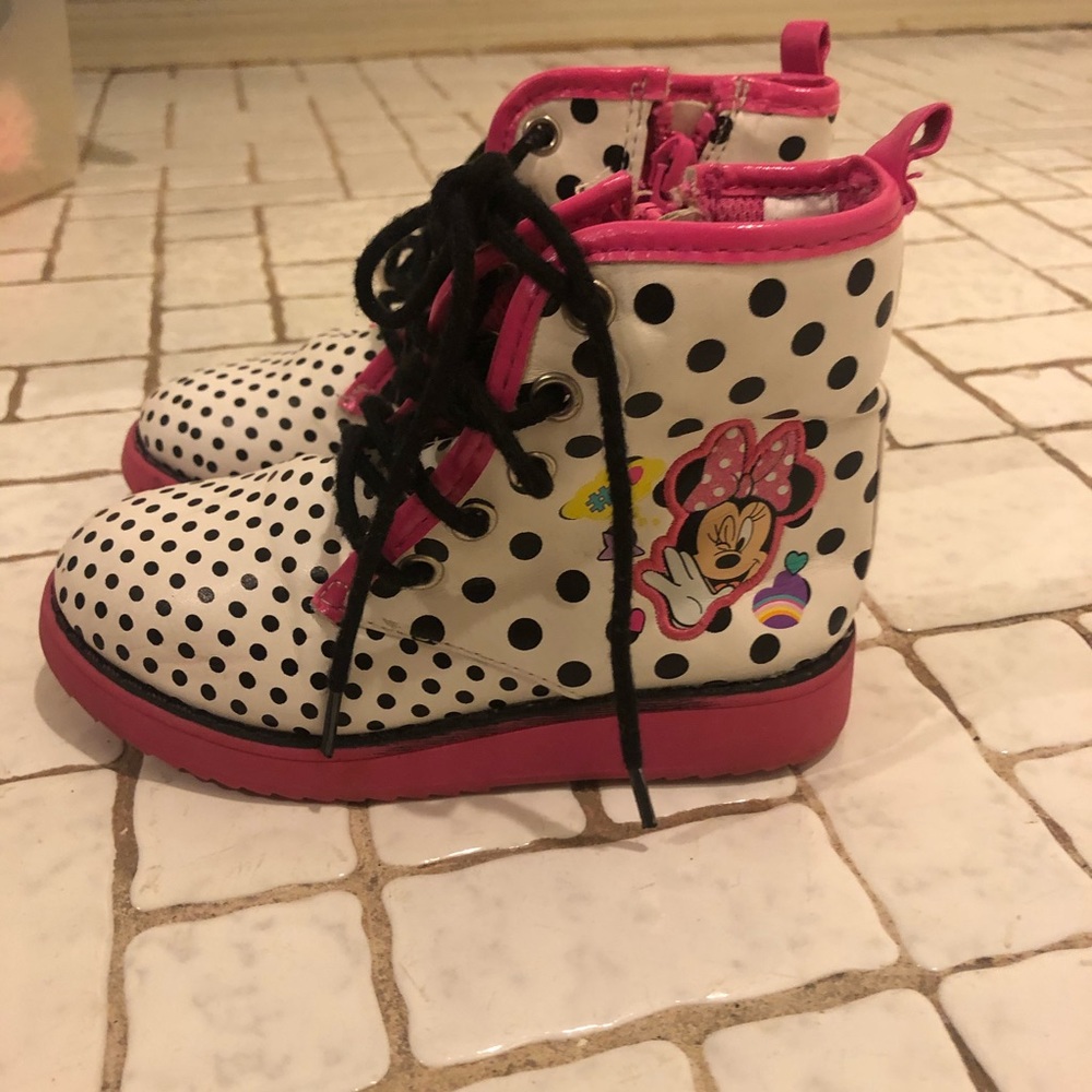 Polka dot Minnie Lace Up Boots